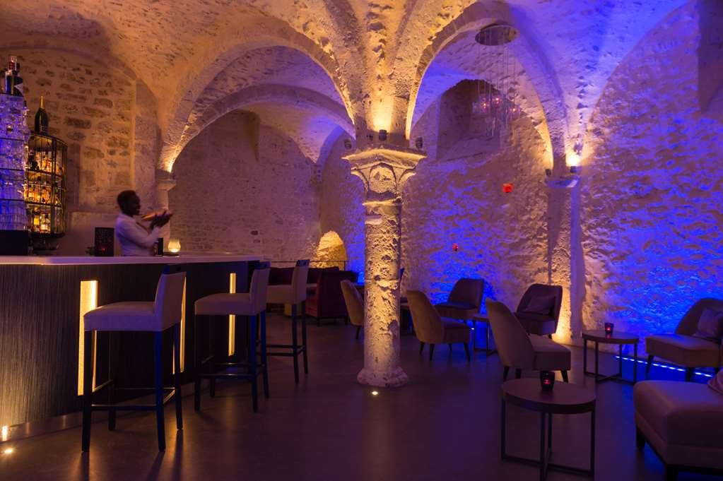 Ogaux Vieux Remparts Hotel Provins Restoran foto