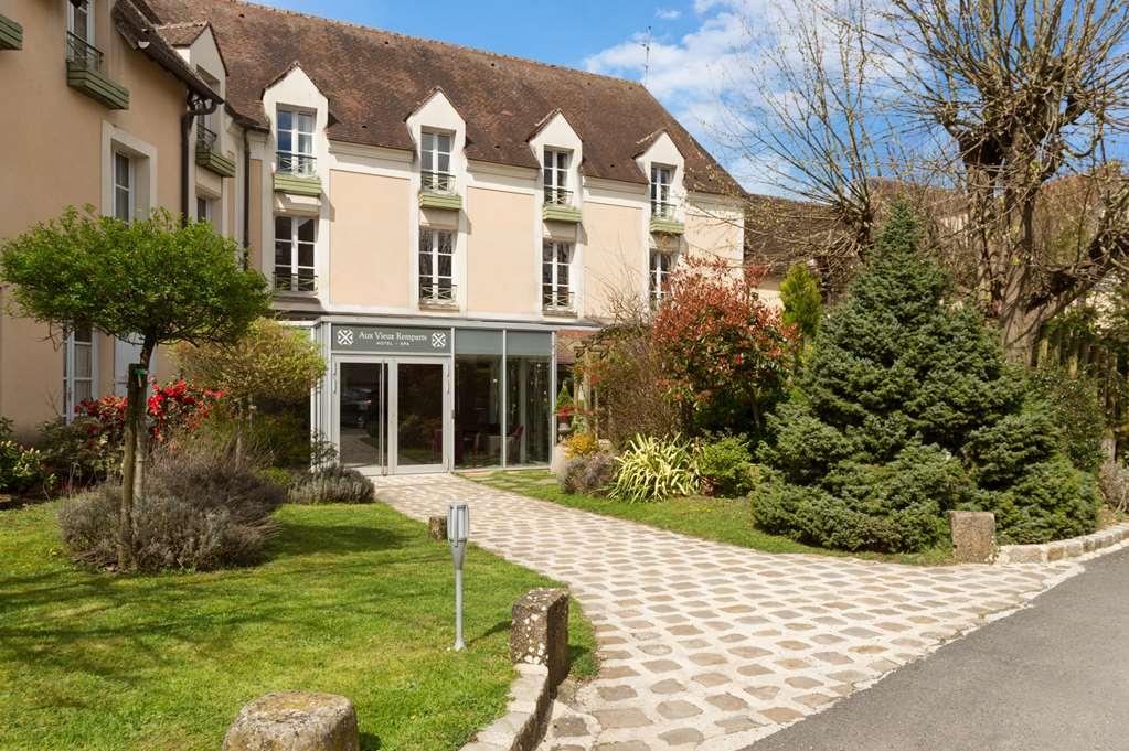 Ogaux Vieux Remparts Hotel Provins Bagian luar foto