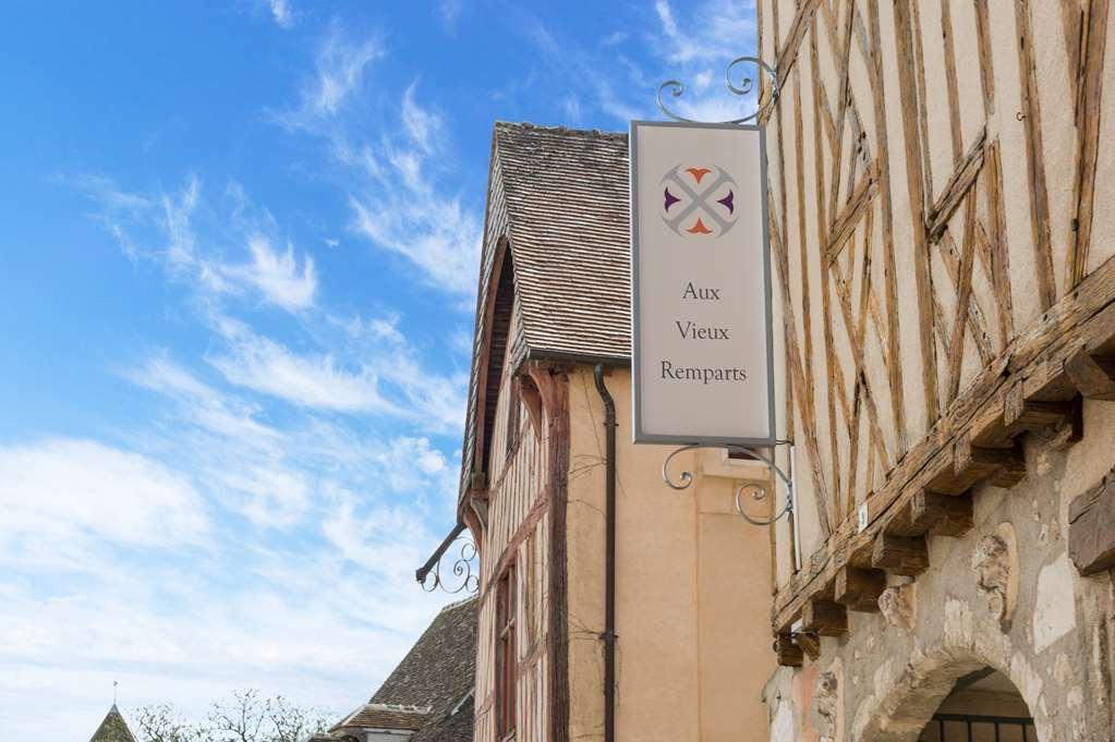 Ogaux Vieux Remparts Hotel Provins Bagian luar foto