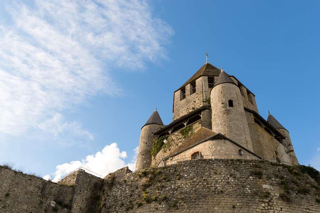 Ogaux Vieux Remparts Hotel Provins Bagian luar foto